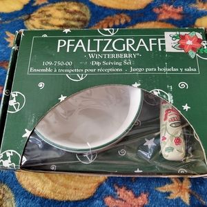 A Pfaltzgraff Winterberry Dip Serving Set with holly-berry bowl & spreader